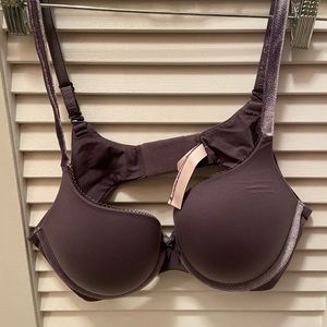 Victoria’s Secret Bra 38B